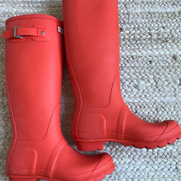 Tall Hunter Boots - Picture 2 of 7